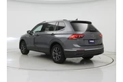$20998 : Volkswagen Tiguan 2022 SE 4d thumbnail