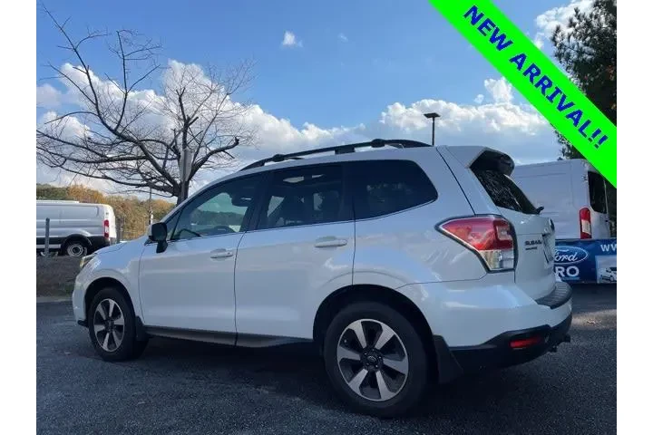 $17039 : Subaru Forester 2017 AWD 2.5 image 5
