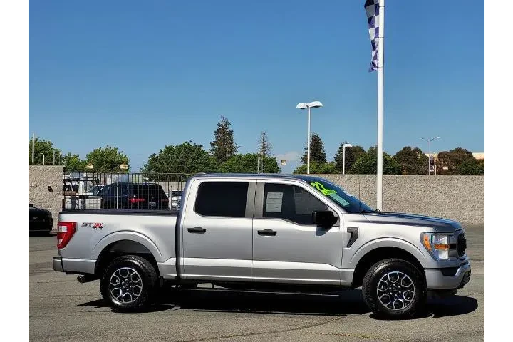 $37900 : Ford F-150 2022 4x4 XL 4dr S image 3