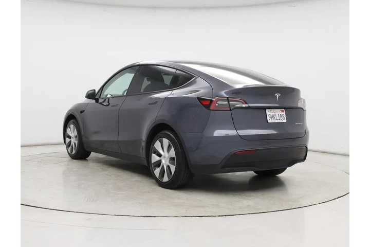 $32998 : Tesla Model Y 2023 AWD Long image 2