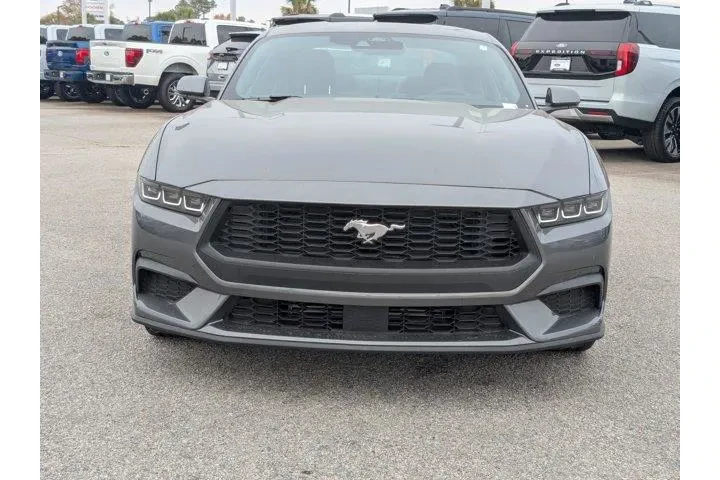 $30995 : Ford Mustang 2024 EcoBoost 2 image 2
