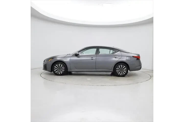 $21998 : Nissan Altima 2023 2.5 SV 4d image 3