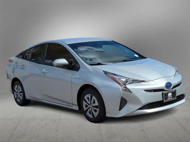 $20500 : Pre-Owned 2018 Toyota Prius T image 7