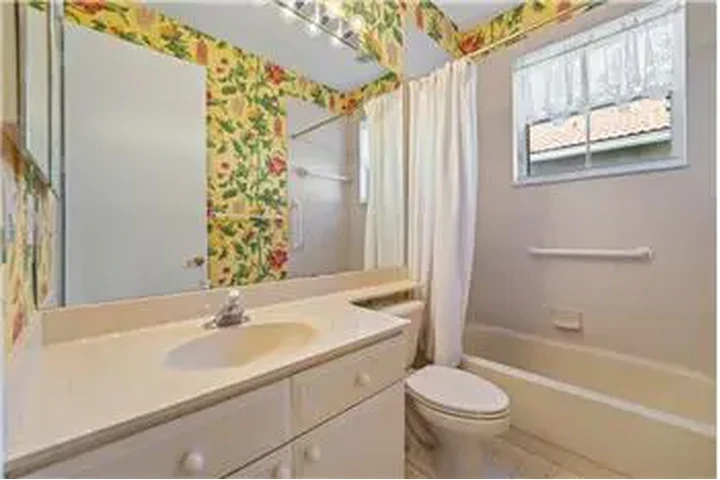 $5500 : Rental property with 3 bedro image 5