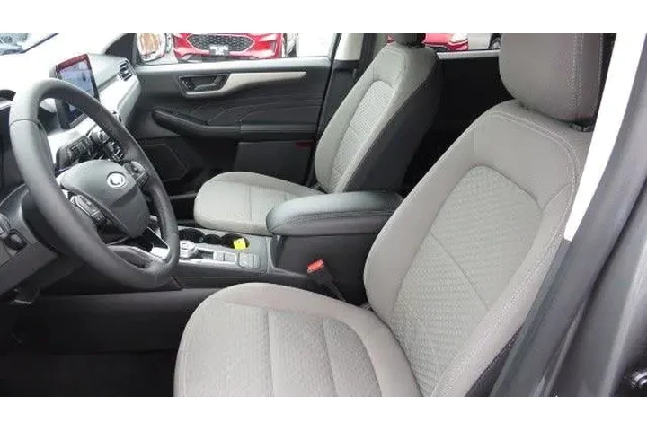 $23891 : Ford Escape 2022 AWD SE 4dr image 4