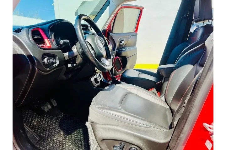 $15995 : 2019 Renegade Trailhawk 4WD image 9