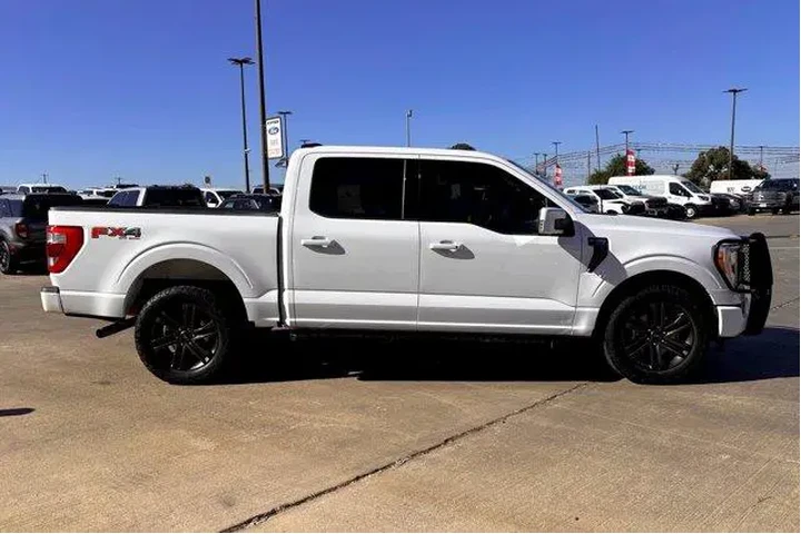 $32977 : Ford F-150 2022 4x4 Lariat 4 image 6