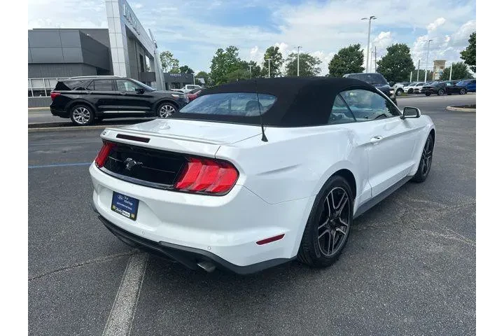 $22889 : Ford Mustang 2022 EcoBoost P image 9
