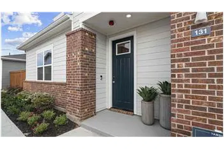 $1448 : Rental property with 1 bedro image 3