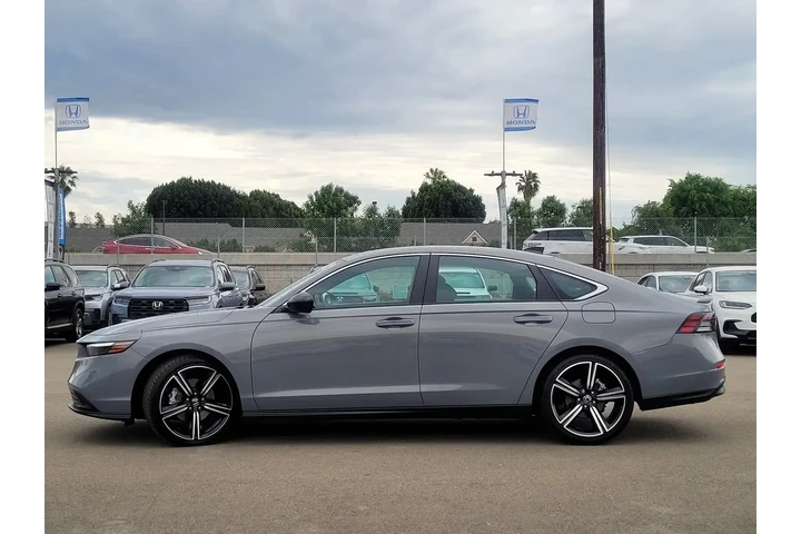 $29388 : Honda Accord Hybrid 2024 Spo image 6