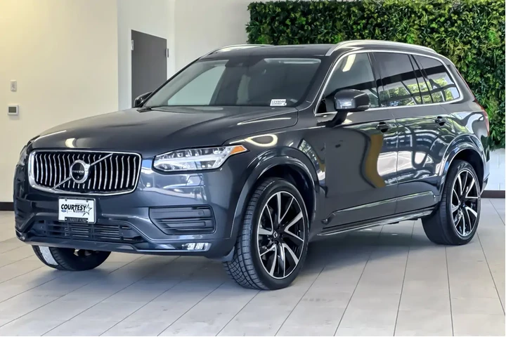 $32402 : Volvo XC90 2022 AWD T6 Momen image 3