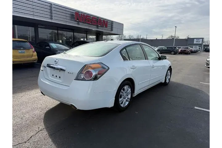 $3995 : Nissan Altima 2011 2.5 S 4dr image 7