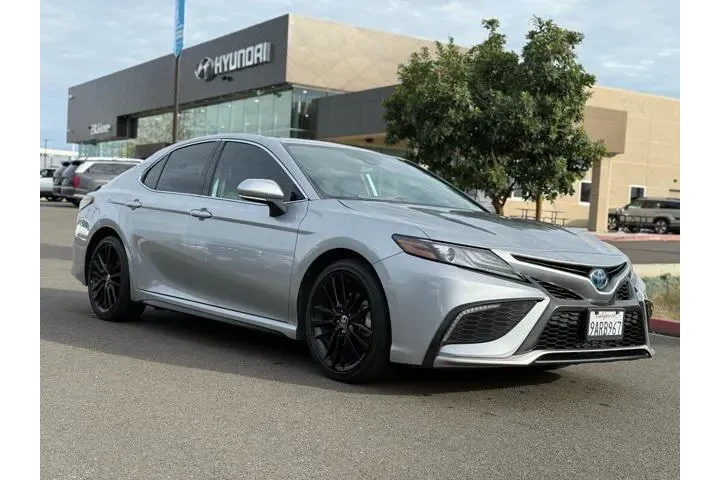 $26888 : Toyota Camry Hybrid 2022 XSE image 10