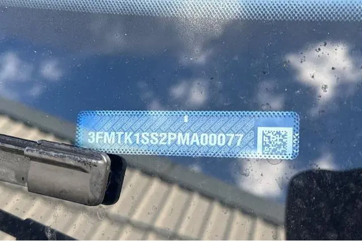 $30983 : Ford Mustang Mach-E 2023 AWD image 9