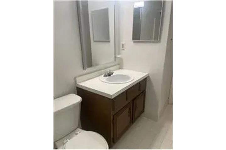 $2250 : Rental property with 3 bedro image 8