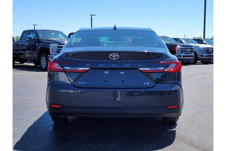 $28998 : Toyota Camry 2025 SE 4dr Sed image 5