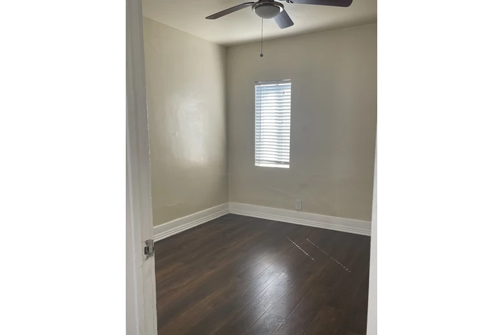 $2400 : CASA EN RENTA 2 RECÁMARAS image 9