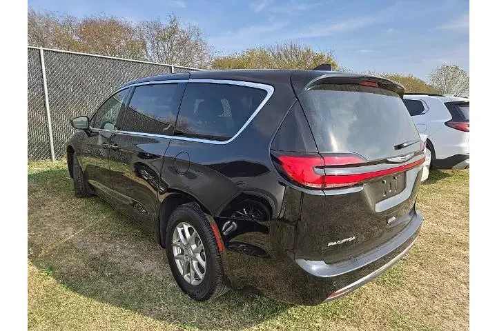 $33888 : Chrysler Pacifica 2025 Selec image 2