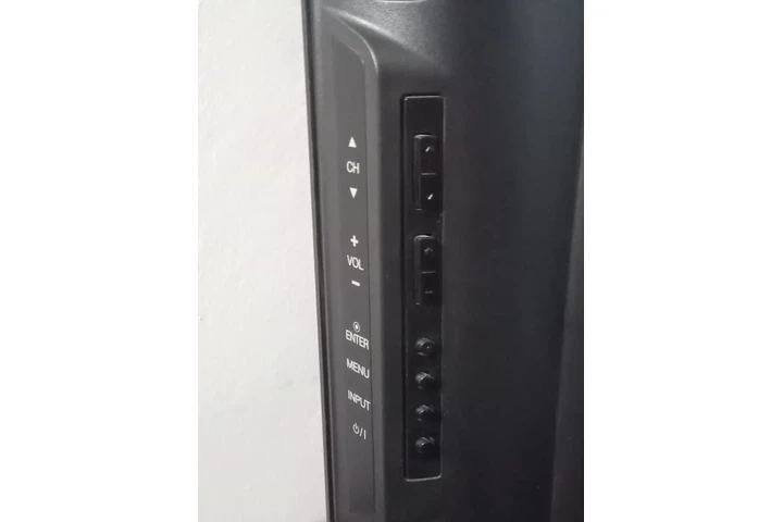 $2500 : Televisión LG 32 pulgadas image 6