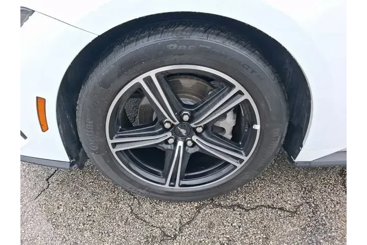 $29990 : Ford Mustang 2025 EcoBoost 2 image 5