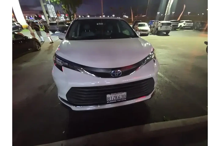 $26291 : Toyota Sienna 2021 XLE 7-Pas image 2