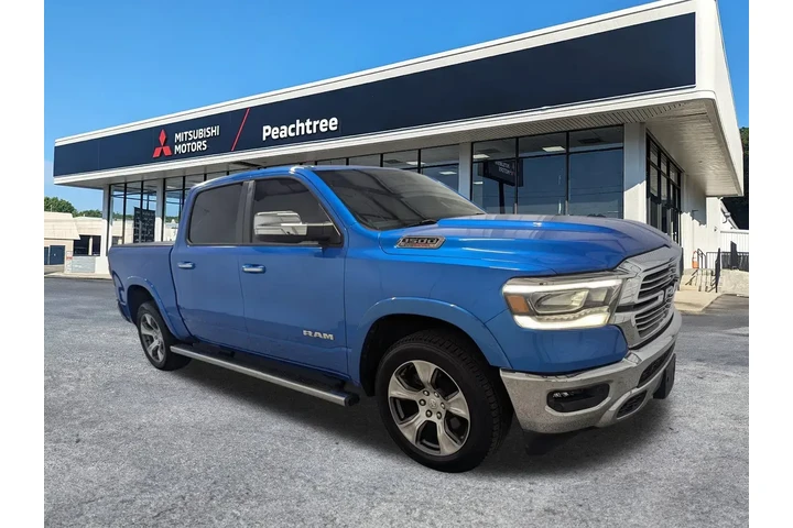 $31997 : Ram 1500 2021 4x2 Laramie 4d image 1