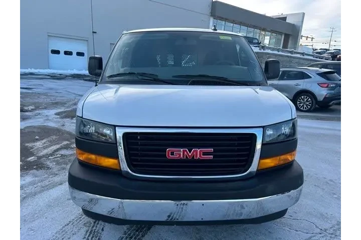 $30795 : GMC Savana 2024 2500 3dr Car image 8