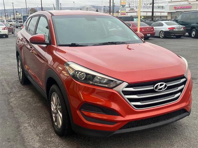 $9999 : 2017 TUCSON image 6