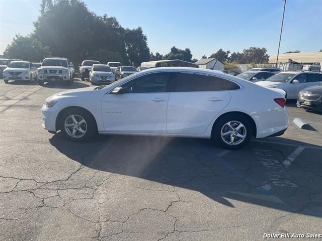 $12950 : 2018 Malibu LS Sedan image 4