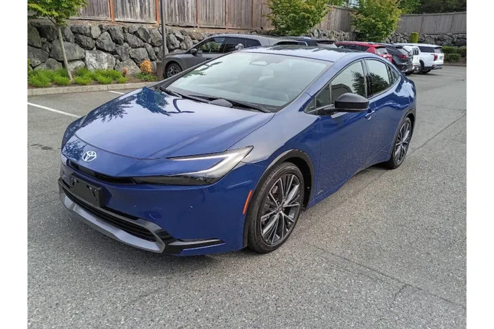 $24900 : 2026 Prius XLE image 3
