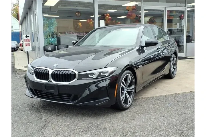 $35999 : BMW 3 Series 2023 AWD 330e x image 3