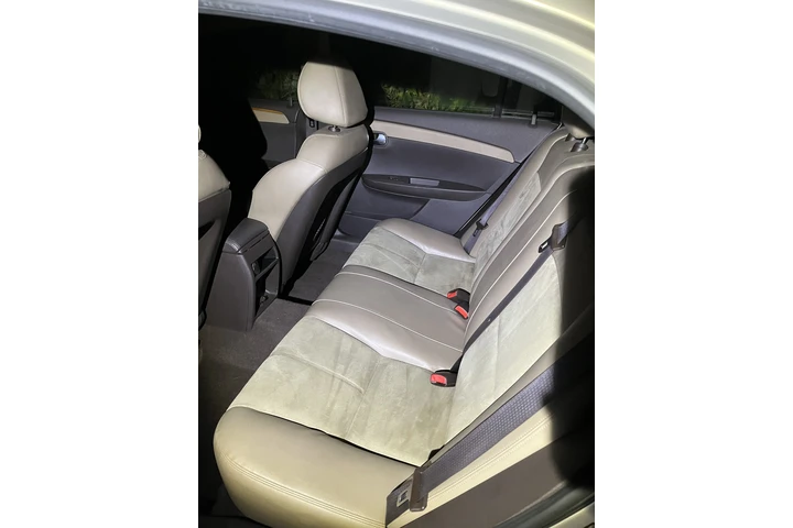$5800 : Chevy malibu 2011 image 1