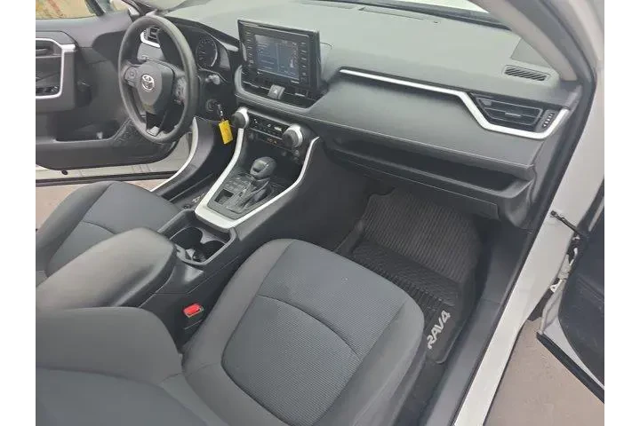 $17995 : Toyota RAV4 2020 AWD LE 4dr image 9