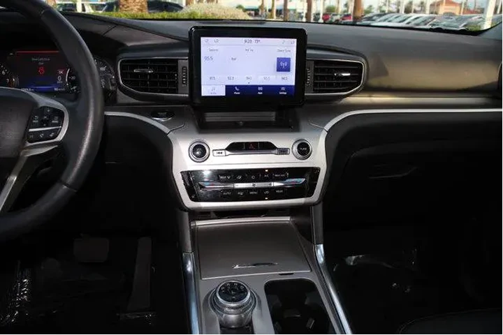 $27995 : Ford Explorer 2022 AWD XLT 4 image 7