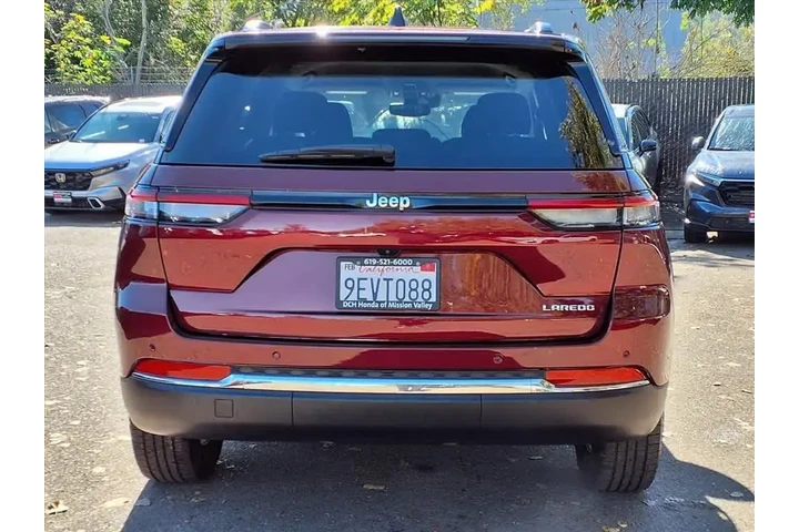 $23400 : Jeep Grand Cherokee 2023 4x2 image 6