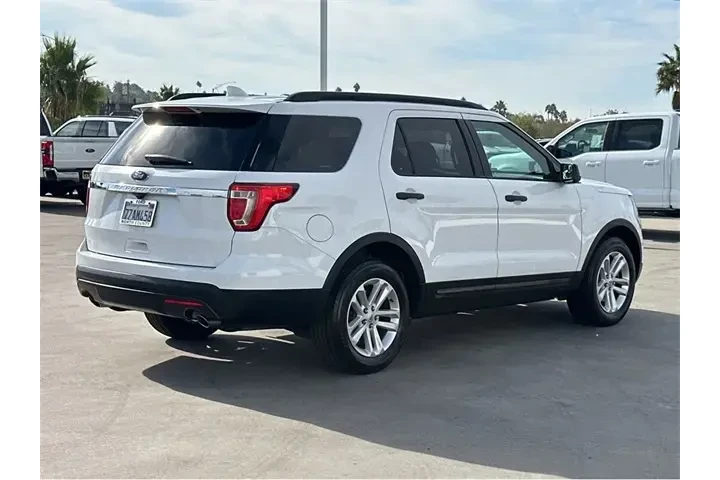 $13000 : Ford Explorer 2017 Base 4dr image 6