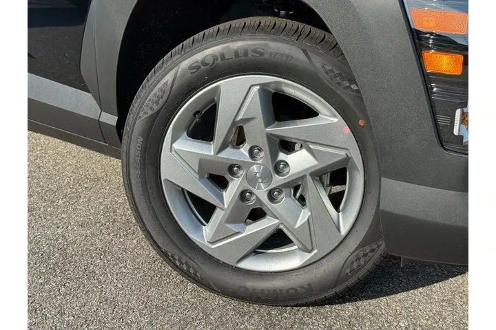 $25220 : Hyundai KONA 2026 SE 4dr SUV image 3