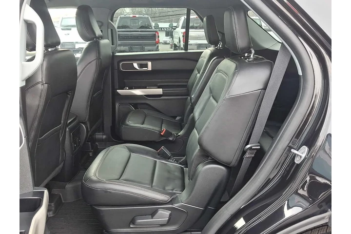 $30995 : Ford Explorer 2022 AWD XLT 4 image 10