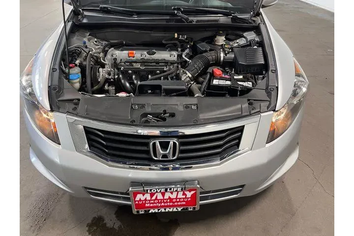 $9488 : Honda Accord 2010 LX 4dr Sed image 9
