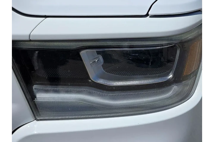 $37995 : Ram 1500 2023 4x2 Laramie 4d image 8