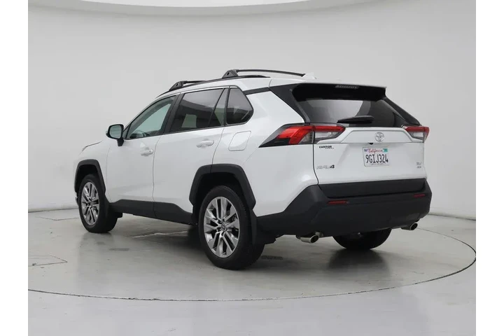 $37998 : Toyota RAV4 2023 AWD XLE Pre image 2