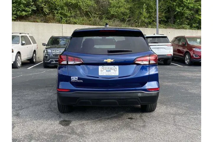 $20490 : Chevrolet Equinox 2023 LS 4d image 5