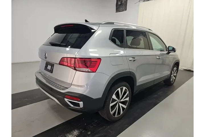 $15990 : Volkswagen Taos 2022 SE 4dr image 4