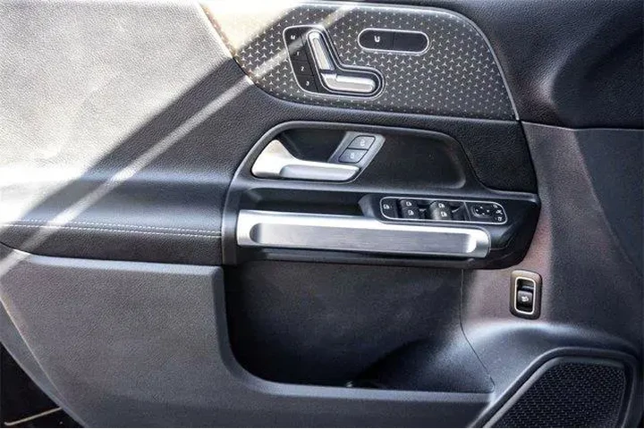 $36682 : Mercedes-Benz GLB 2025 GLB 2 image 10