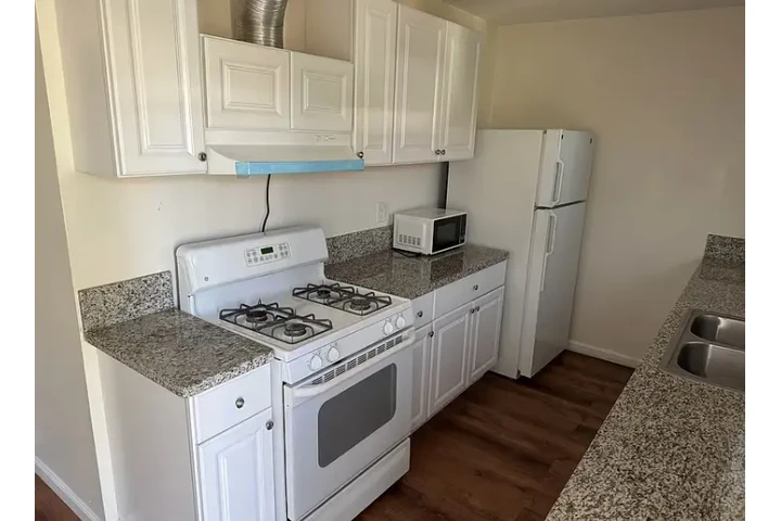 $1000 : Apartamento de 1 dormitorio image 1