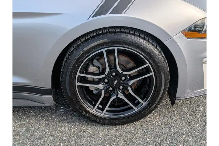 $21834 : Ford Mustang 2020 EcoBoost 2 image 9