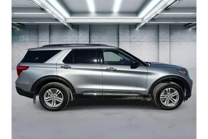 $30494 : Ford Explorer 2023 AWD XLT 4 image 3