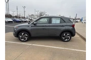 $22499 : Hyundai VENUE 2025 SEL 4dr C thumbnail