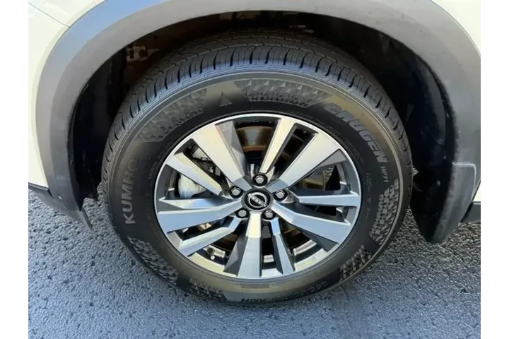 $29842 : Nissan Pathfinder 2024 AWD S image 7