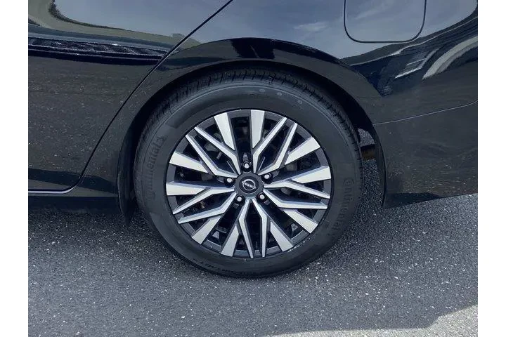 $17053 : Nissan Altima 2025 2.5 SV 4d image 10